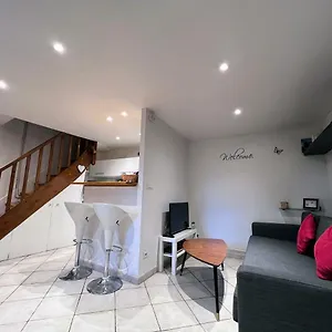 La Petite Maison Hébergement de vacances Sainte-Foy-lès-Lyon
